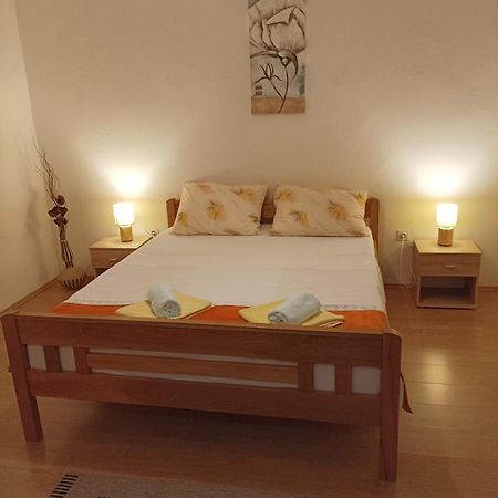 Apartment Dunja セニ エクステリア 写真