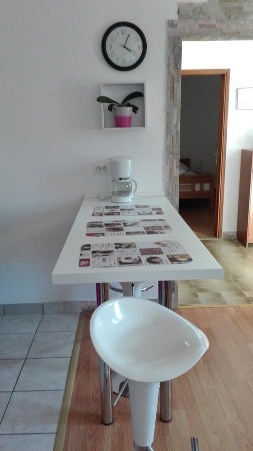 Apartment Dunja セニ エクステリア 写真